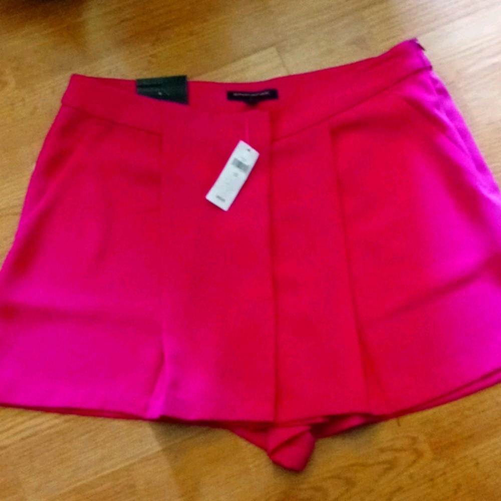 BANANA REPUBLIC SKIRT- SHORTS-SIZE 12 fits (10-12)